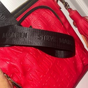 Red Steve Madden crossbody Bag!